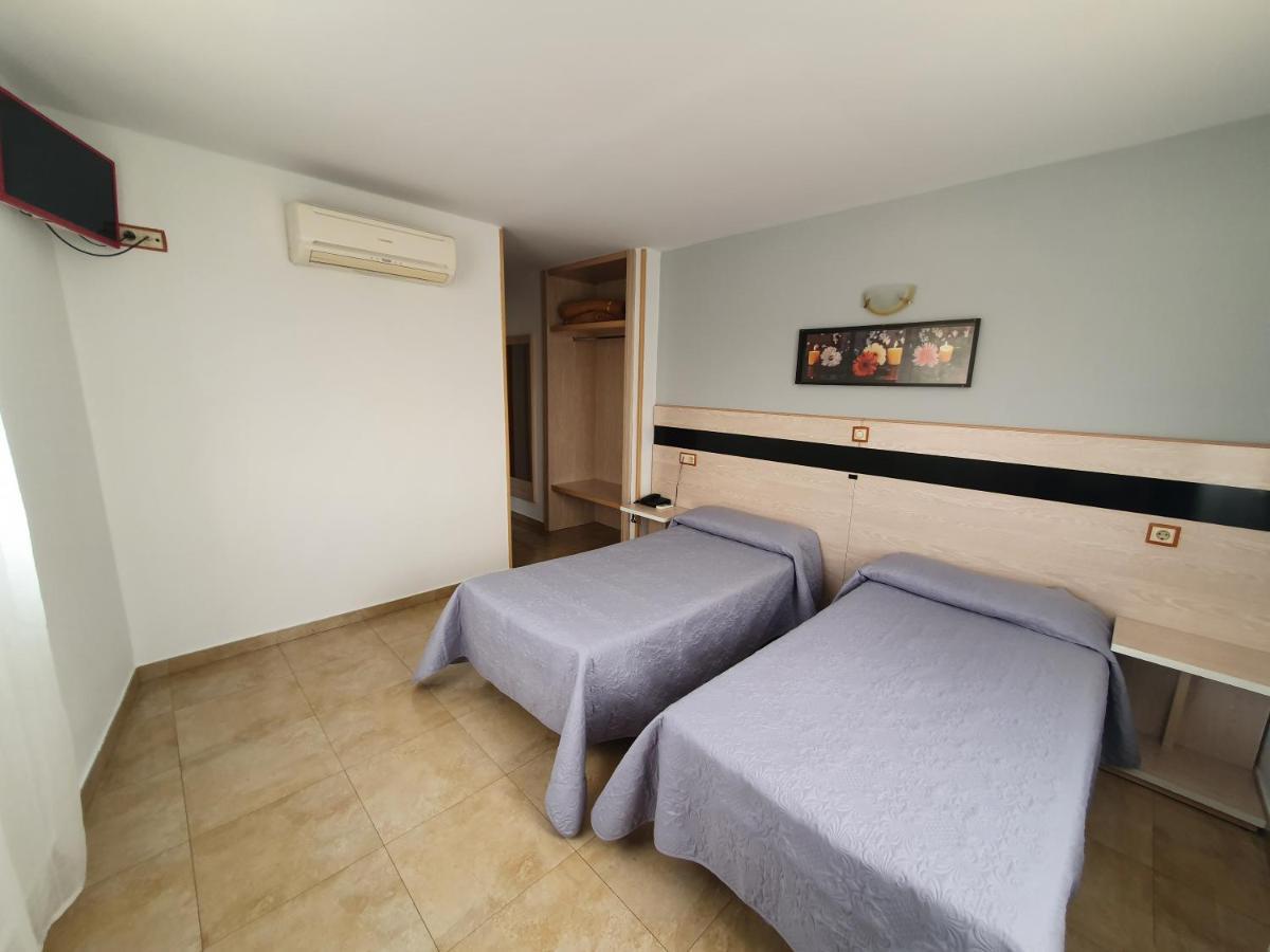Hostal Fronton Alcobendas Exteriör bild