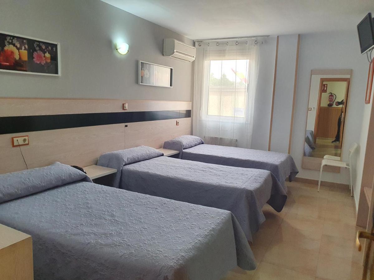 Hostal Fronton Alcobendas Exteriör bild