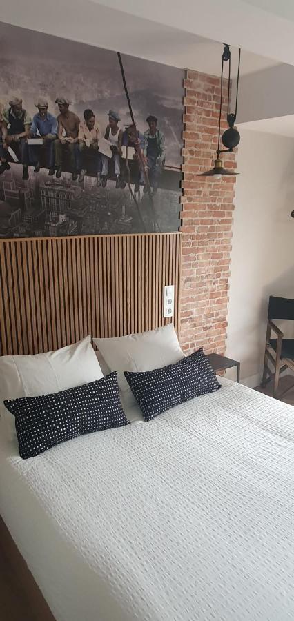 Hostal Fronton Alcobendas Exteriör bild